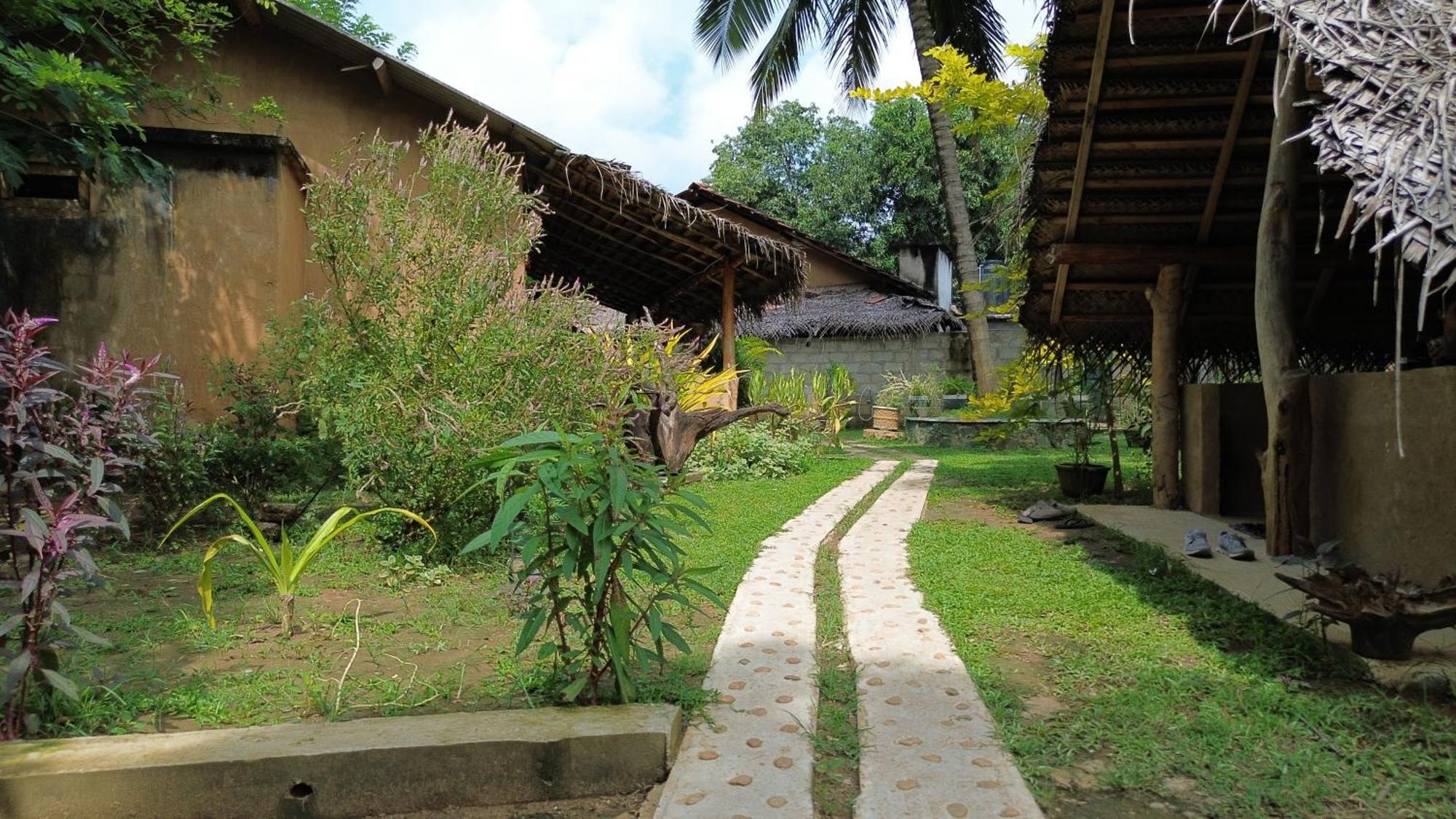 Maika Safari Lodge Удавалаве Экстерьер фото